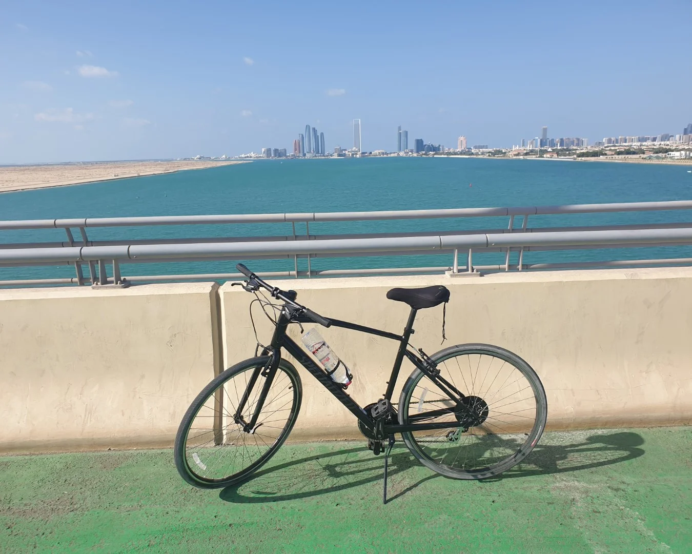 Al Hudayriyat Bridge Cycling Track